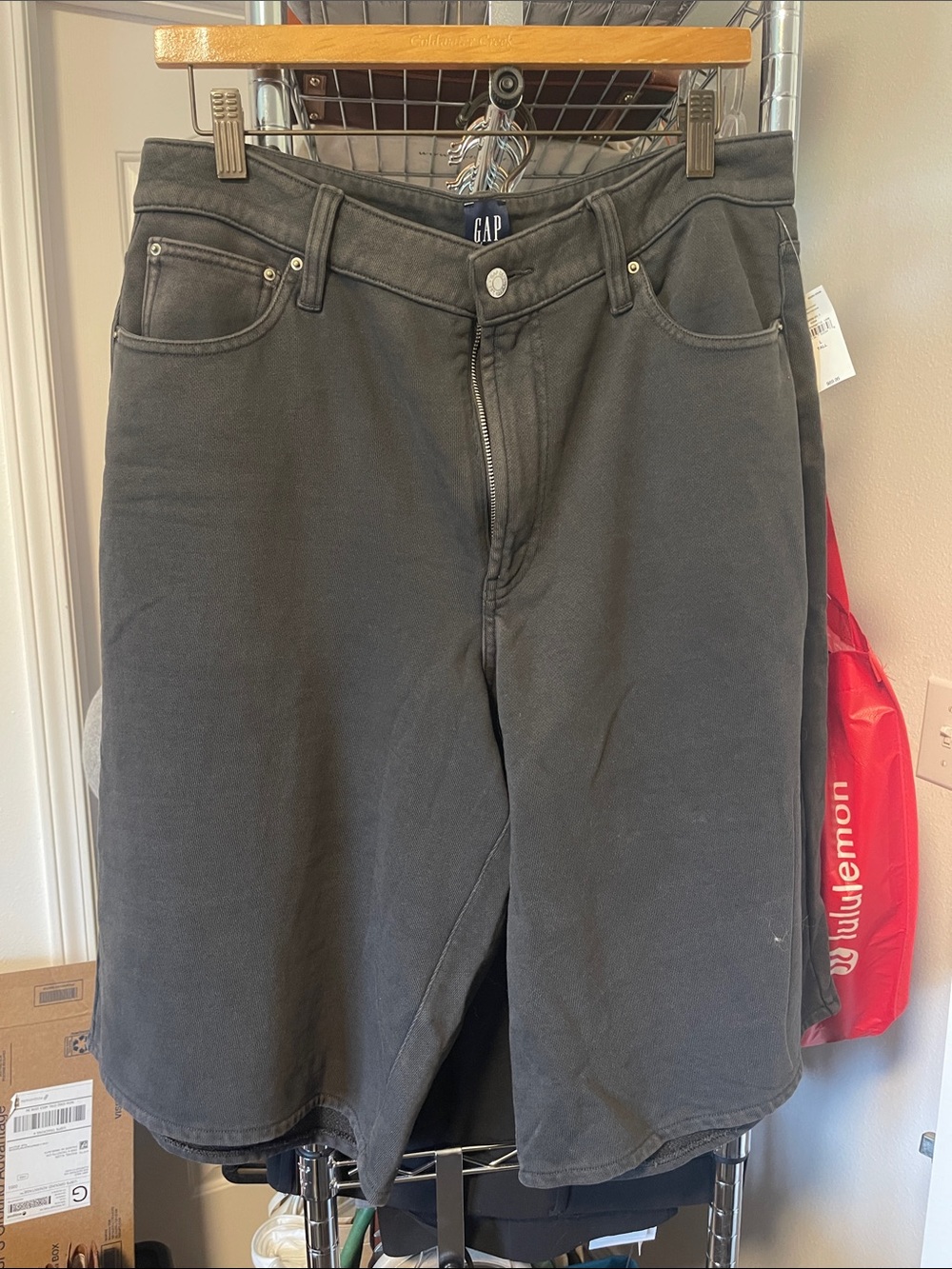 Gap TALL Longline Short